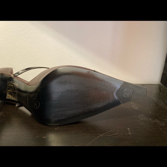 Vintage CHANEL heels - Picture 7 of 7